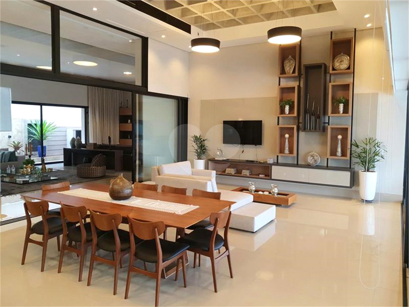 Casa à venda com 5 suítes no condomínio Residencial Villagio, Americana - SP