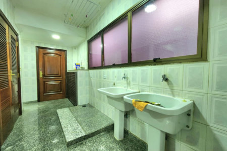 Apartamento Alto Padrão Frente Mar com 4 Dormitórios, 3 Suítes e 3 Vagas na Orla de Santos