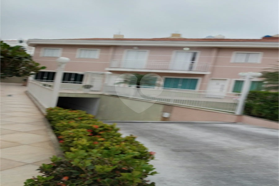 Casa à venda com 3 quartos, sendo 2 suítes, no condomínio Villa's Residencial, São Paulo - SP