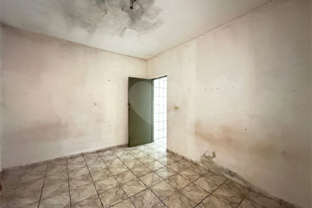 Casa à venda com 4 quartos em Jardim Casa Branca, Suzano, SP