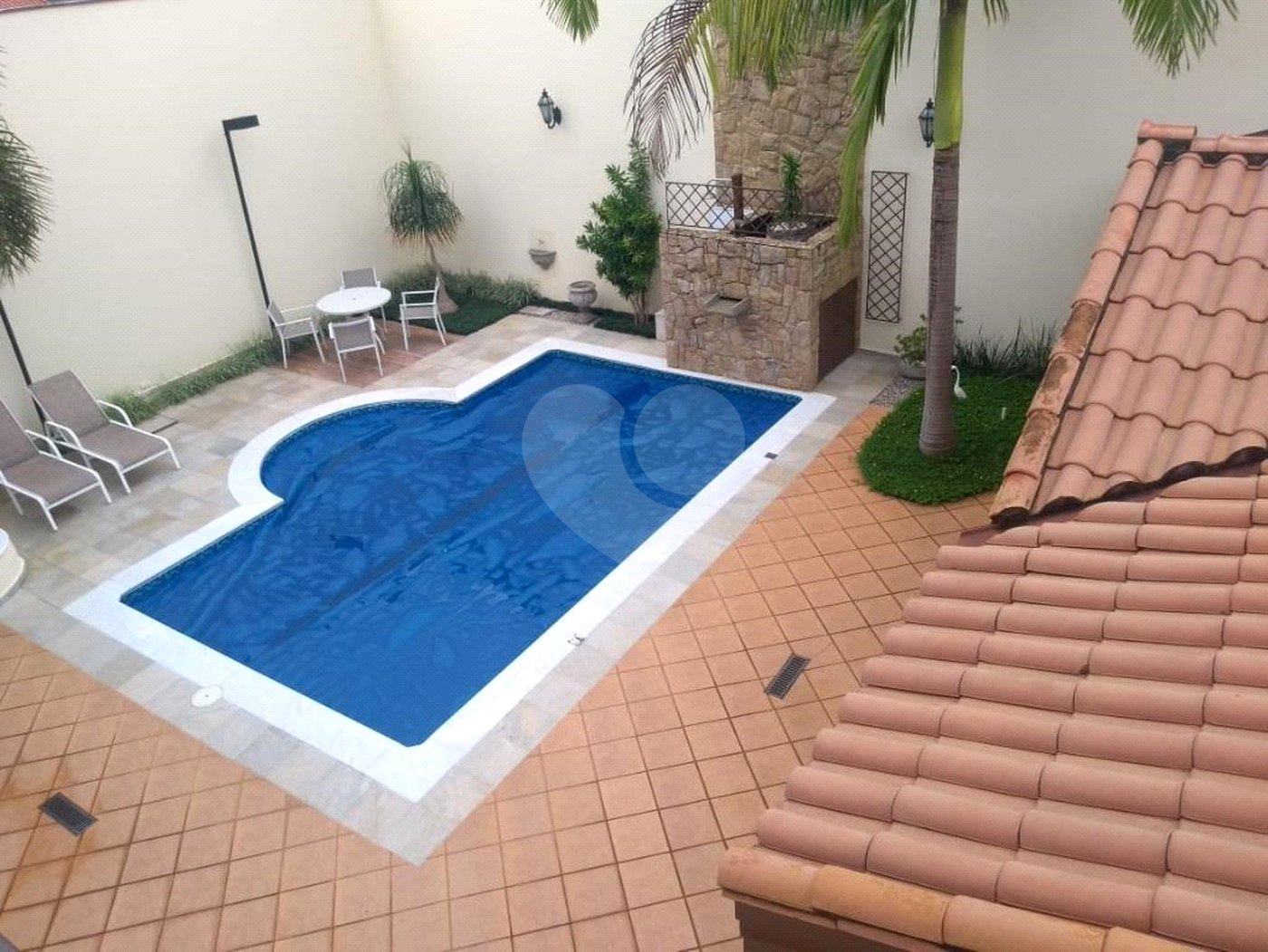 Sobrado à venda com 4 quartos, sendo 2 suítes,  em Jardim Eltonville, Sorocaba, SP