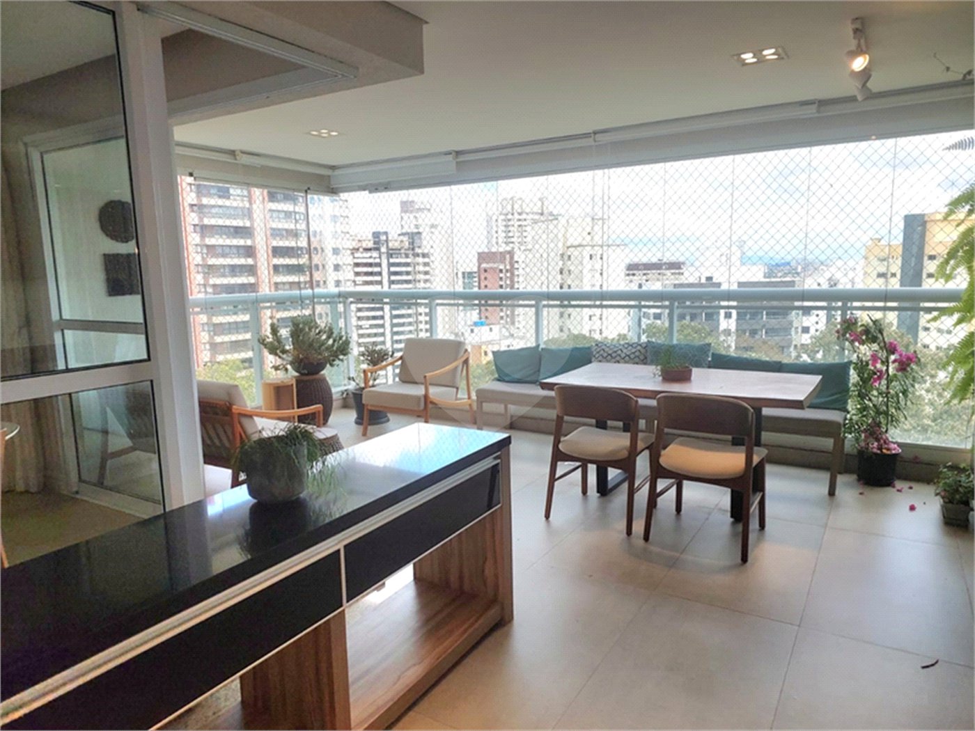 Apartamento à venda com 4 quartos, sendo 2 suítes, em Vila Suzana, São Paulo, SP