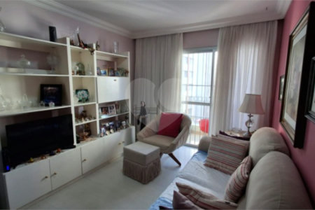 Apartamento à venda com 3 quartos, sendo 1 suíte,  em Indianópolis, São Paulo, SP