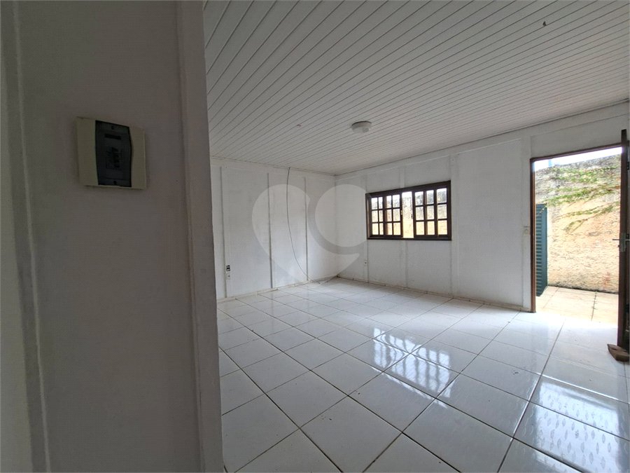 Casa à venda com 2 quartos no Centro, Alambari, SP