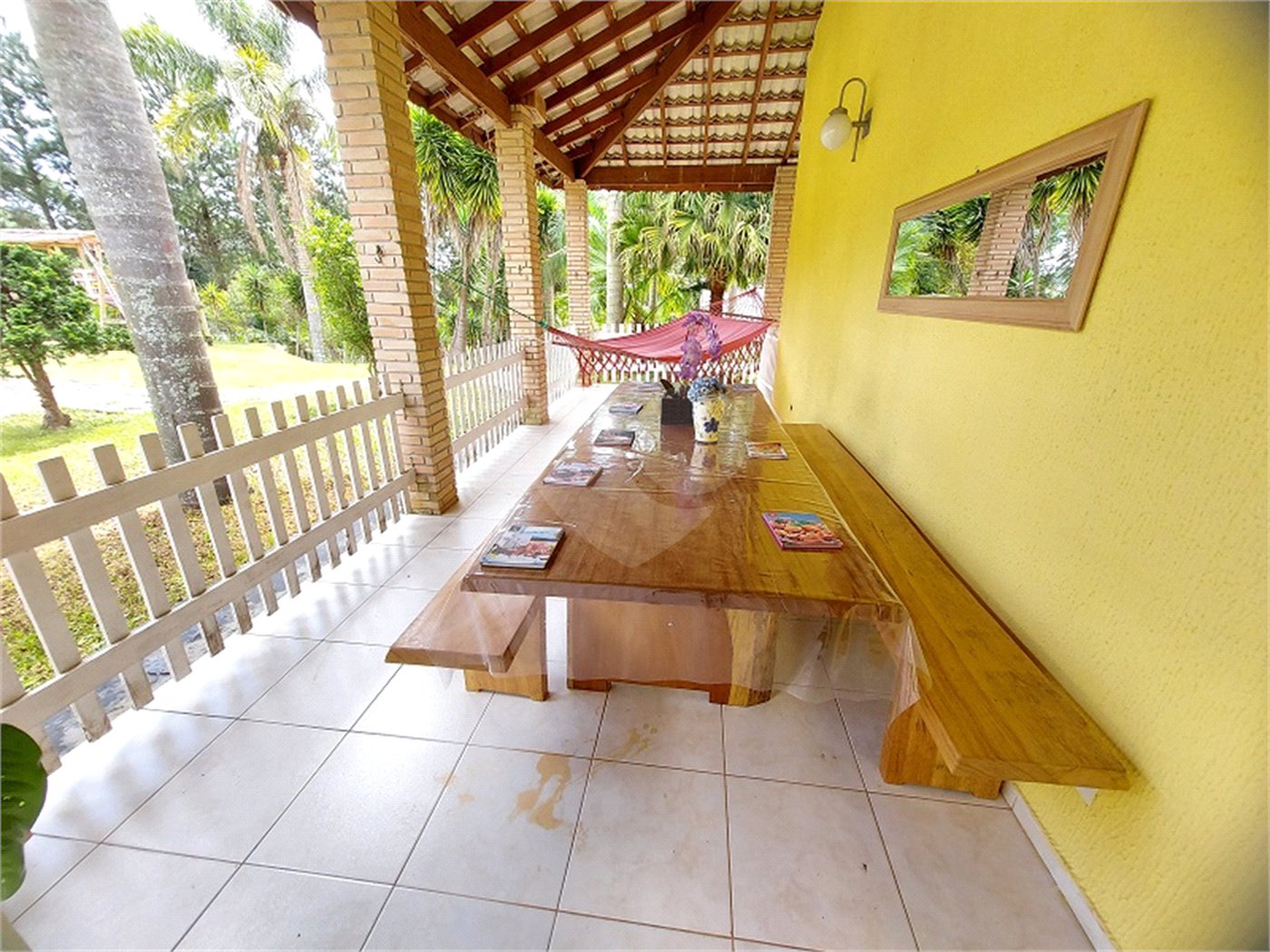 Casa à venda com 4 quartos, sendo 1 suíte, no Centro, Ibiúna, SP