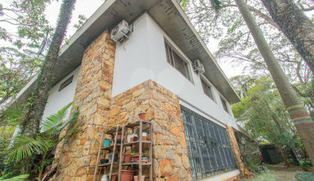 Sobrado à venda com 5 quartos, sendo 2 suítes,  em Granja Julieta, São Paulo, SP