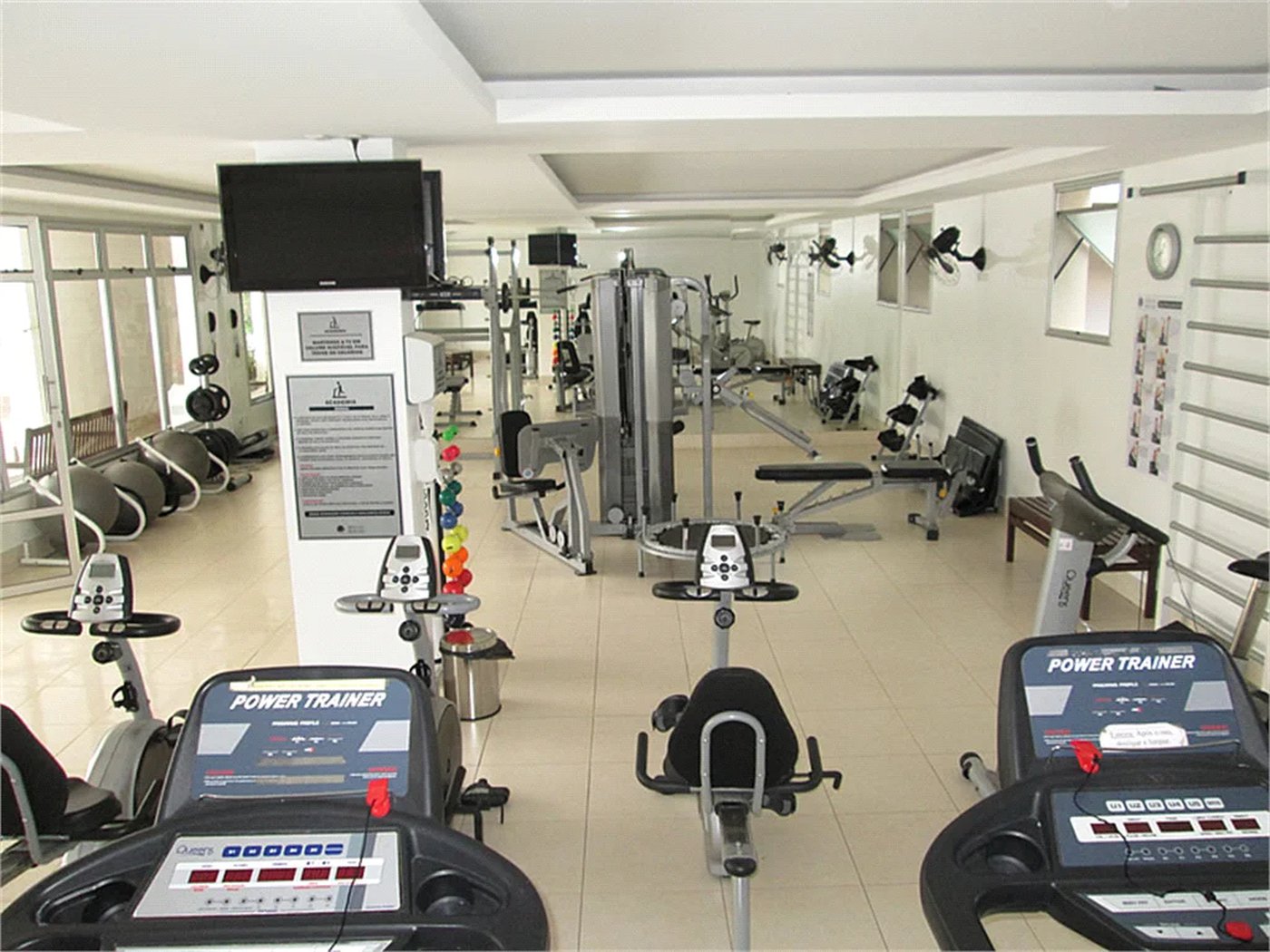 Apartamento à venda com 3 suítes em Jardim Londrina, São Paulo, SP