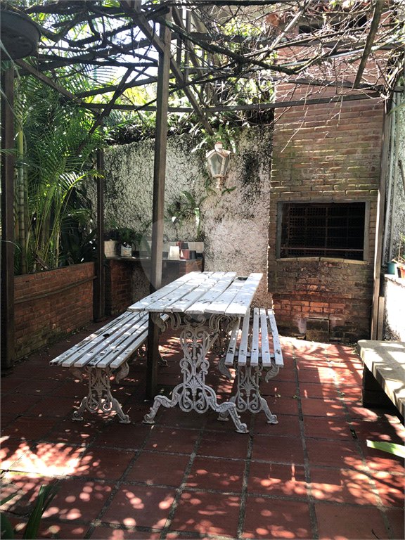 Sobrado à venda com 5 quartos, sendo 1 suíte,  em Jardim São Bento, São Paulo, SP