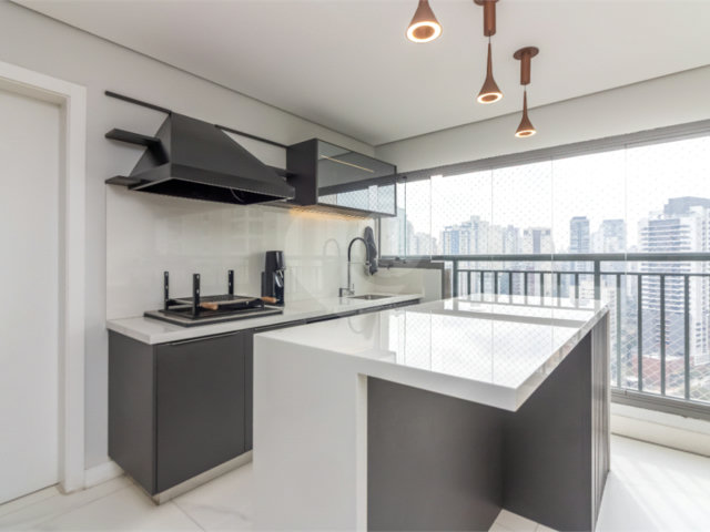 Apartamento à venda com 4 quartos, sendo 2 suítes,  em Jardim Prudência, São Paulo, SP