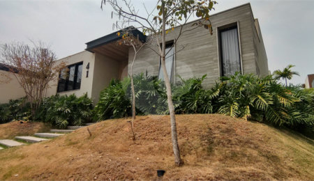 Casa à venda ou para alugar com 4 suítes em Loteamento Parque Chapada de Itu, Itu, SP