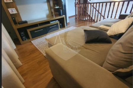 Sobrado à venda com 3 suítes em Condomínio Residencial Santa Helena, Bragança Paulista, SP