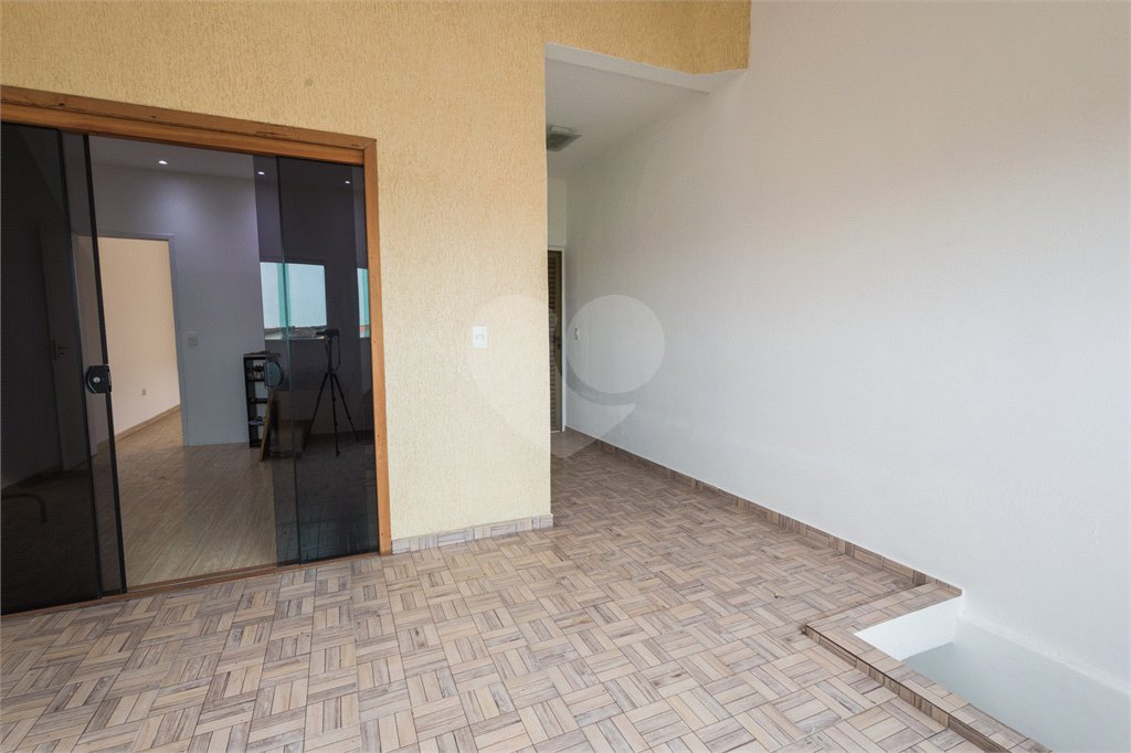 Casa à venda com 3 quartos, sendo 2 suítes, em Jardim Santa Cecília, Guarulhos, SP
