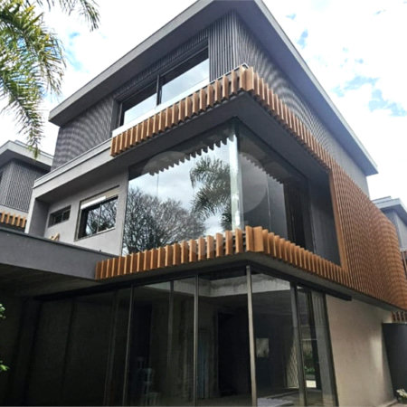 Casa à venda com 4 suítes no condomínio Plm 875, São Paulo - SP