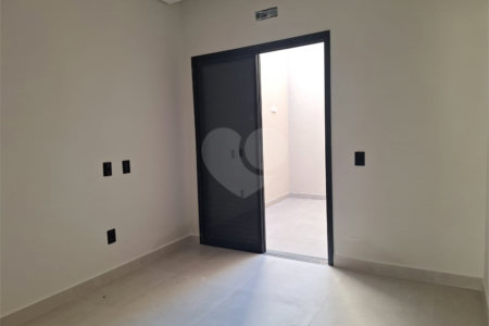 Casa Térrea à venda com 3 quartos, sendo 1 suíte, em Jardim Regina, Indaiatuba, SP