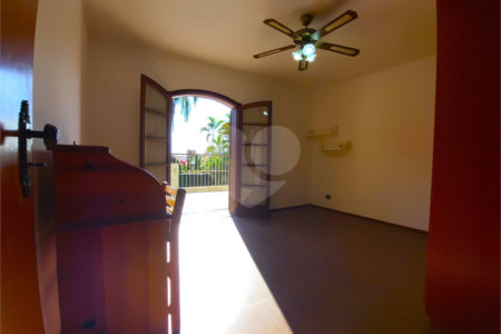 Casa à venda com 4 quartos, sendo 3 suítes,  no condomínio Village D'avignon, Sorocaba - SP