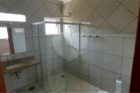 Sobrado à venda com 3 quartos, sendo 2 suítes, em Chácara Monte Alegre, São Paulo, SP