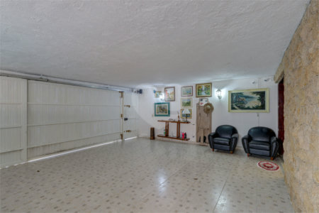 Casa Térrea à venda com 4 quartos, sendo 3 suítes, em Interlagos, São Paulo, SP