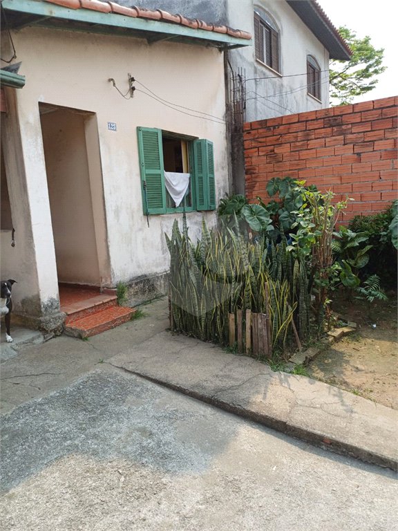 Casa à venda com 2 quartos em Vila Bernadotti, Mogi das Cruzes, SP