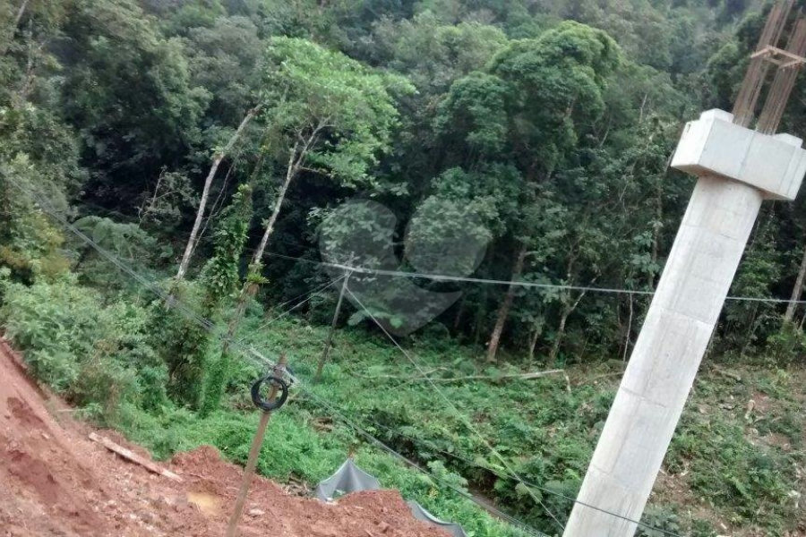 Terreno à venda em Jardim Glória, Miracatu, SP