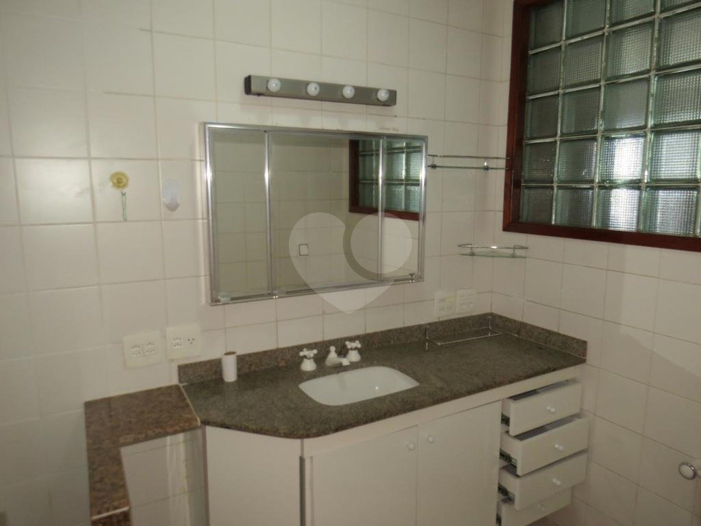 Casa de Vila à venda com 4 suítes em Morumbi, São Paulo, SP