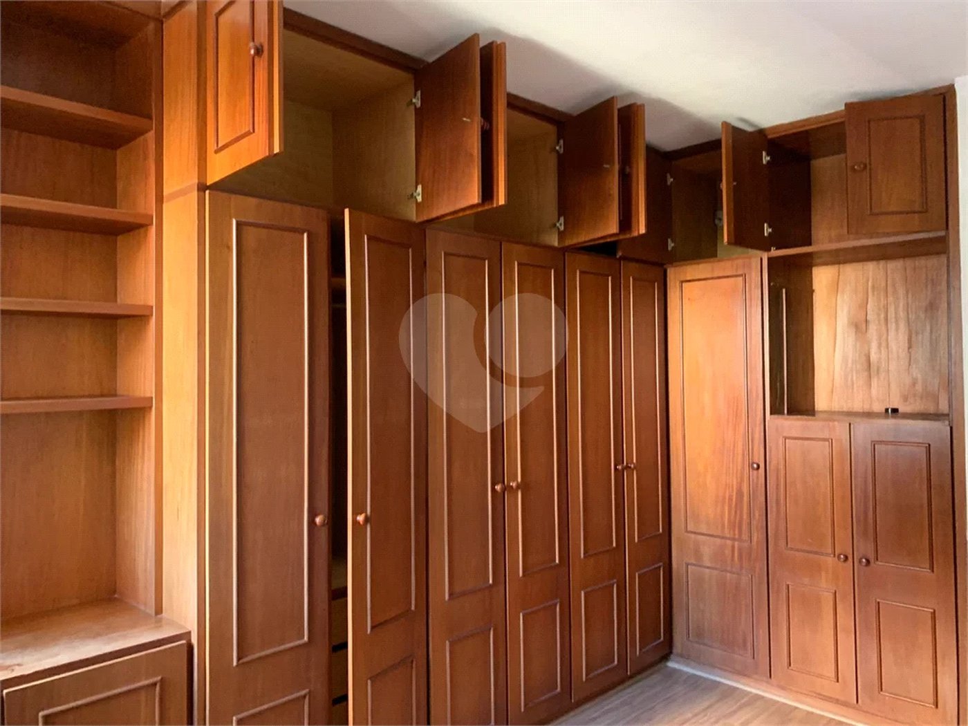 Apartamento à venda com 2 quartos, sendo 1 suíte,  em Santana, São Paulo, SP