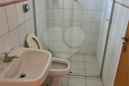 Casa à venda com 6 quartos, sendo 4 suítes, no condomínio Jardim Paulista I, Vinhedo - SP