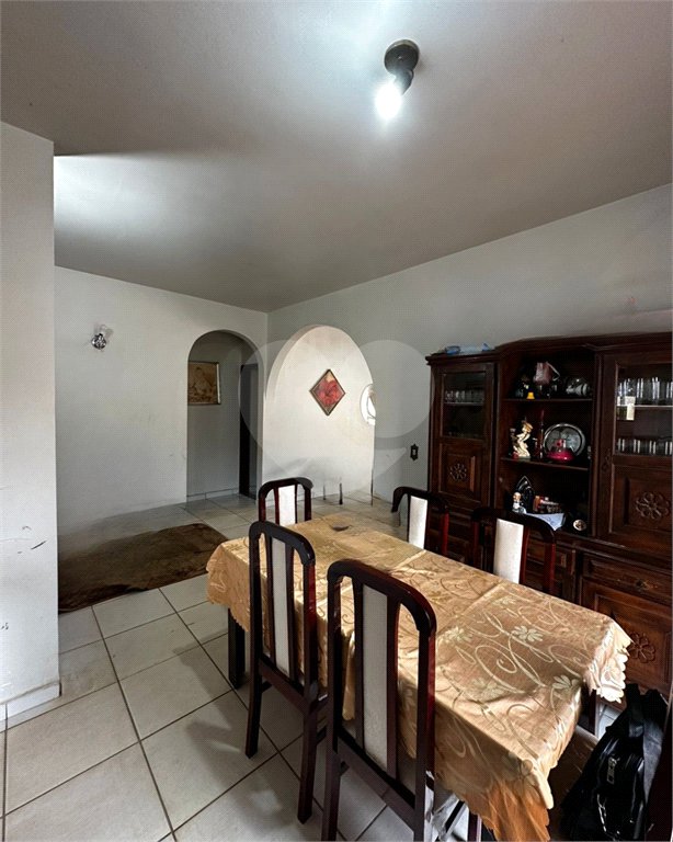 Casa à venda com 3 quartos, sendo 1 suíte, no Centro, Ponta Porã, MS