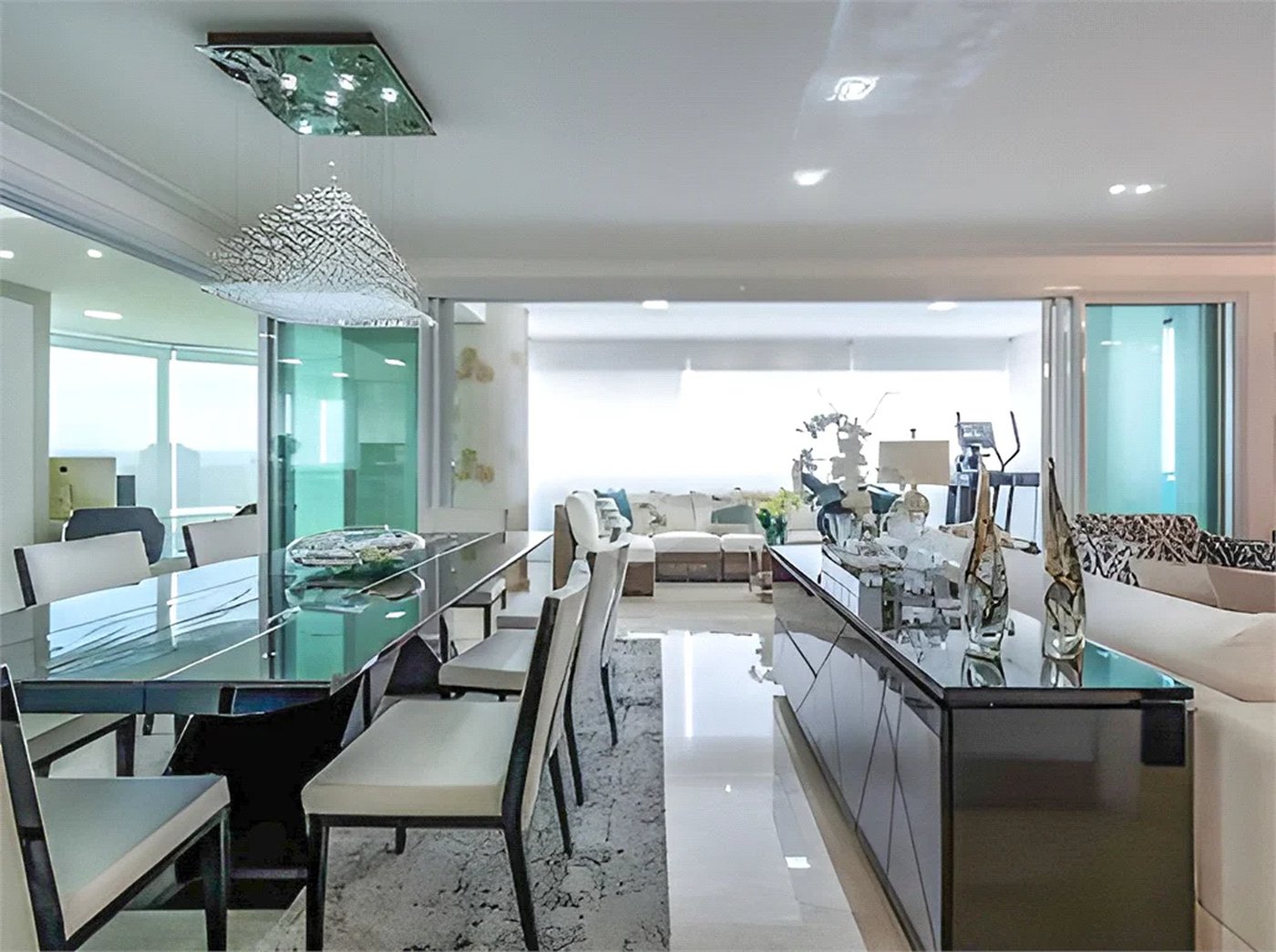 APARTAMENTO ALTO PADRÃO 335 M2 COM 4 SUÍTES Á VENDA - JARDIM ANÁLIA FRANCO ACEITA PERMUTA