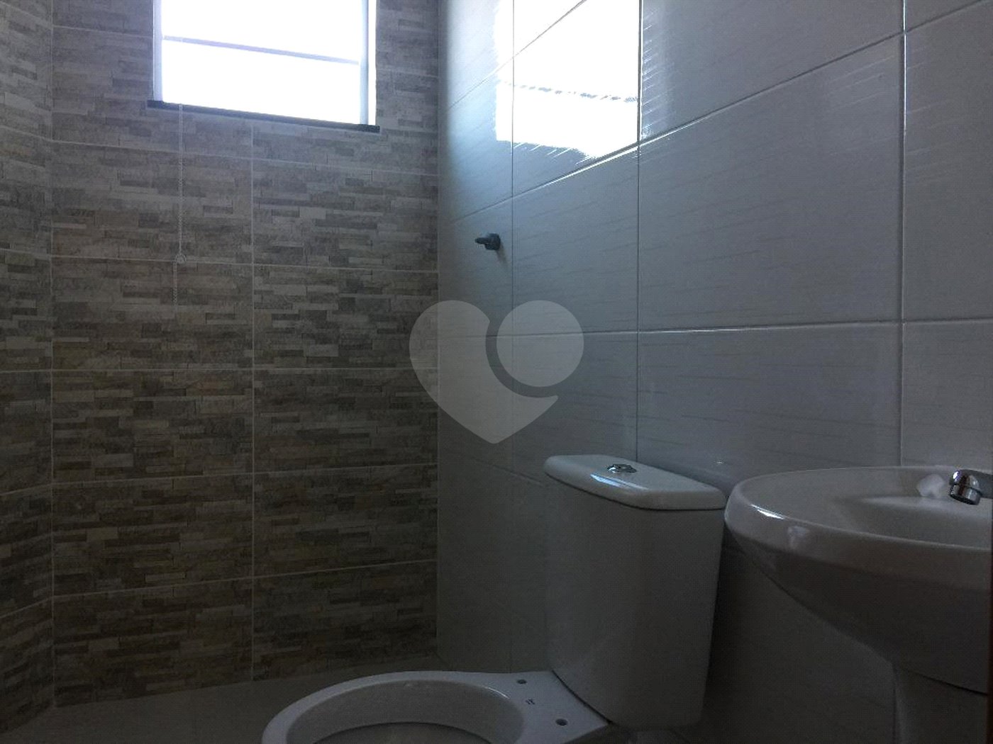 Sobrado à venda com 3 quartos, sendo 1 suíte,  em Vila Oliveira, Mogi das Cruzes, SP