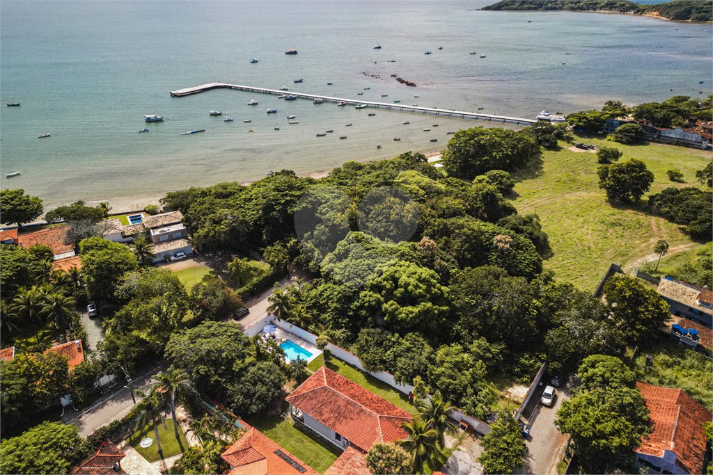 Casa à venda com 3 quartos, sendo 1 suíte,  em Manguinhos, Armação dos Búzios, RJ
