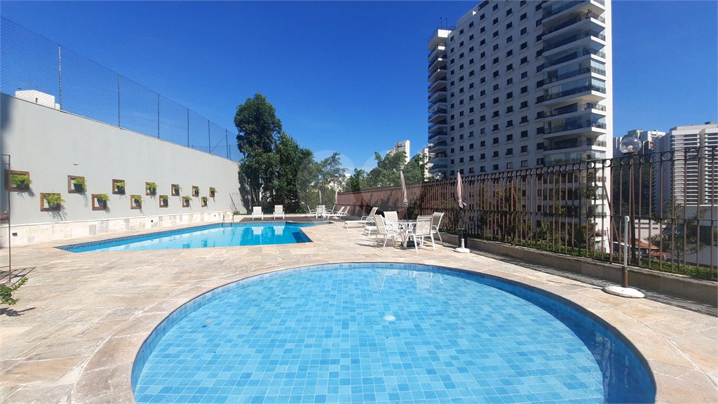 Apartamento à venda com 4 quartos, sendo 2 suítes, em Morumbi, São Paulo, SP