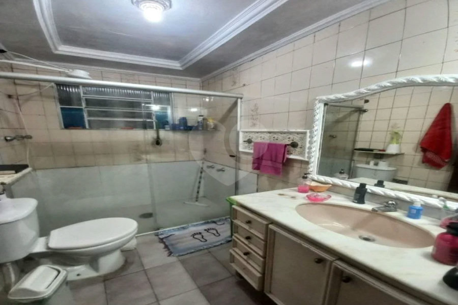 Casa à venda com 3 quartos, sendo 1 suíte, em Vila Campestre, São Paulo, SP