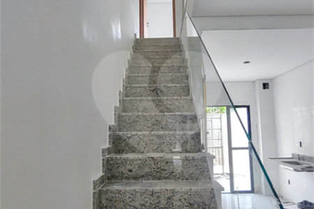 Sobrado à venda com 3 quartos, sendo 1 suíte, em Vila Granada, São Paulo, SP