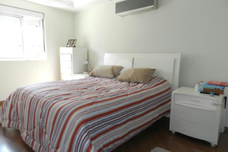Sobrado à venda com 4 quartos, sendo 3 suítes, em Brooklin, São Paulo, SP
