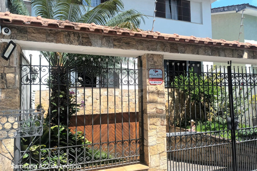 Sobrado à venda com 4 quartos, sendo 1 suíte, em Tremembé, São Paulo, SP