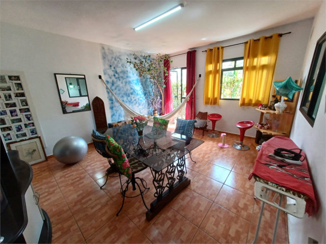 Sobrado à venda com 4 quartos, sendo 1 suíte,  em Perdizes, São Paulo, SP