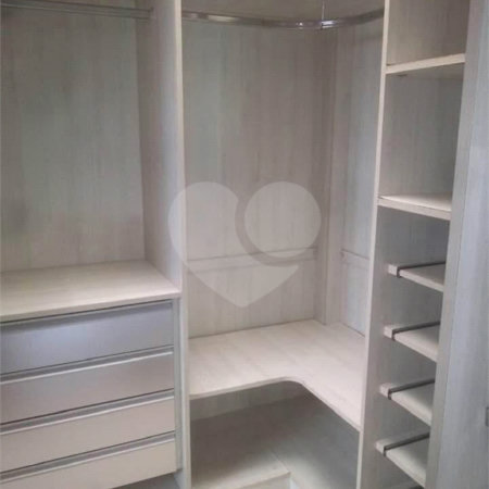 Casa à venda com 4 quartos, sendo 1 suíte,  em Vila Suissa, Mogi das Cruzes, SP