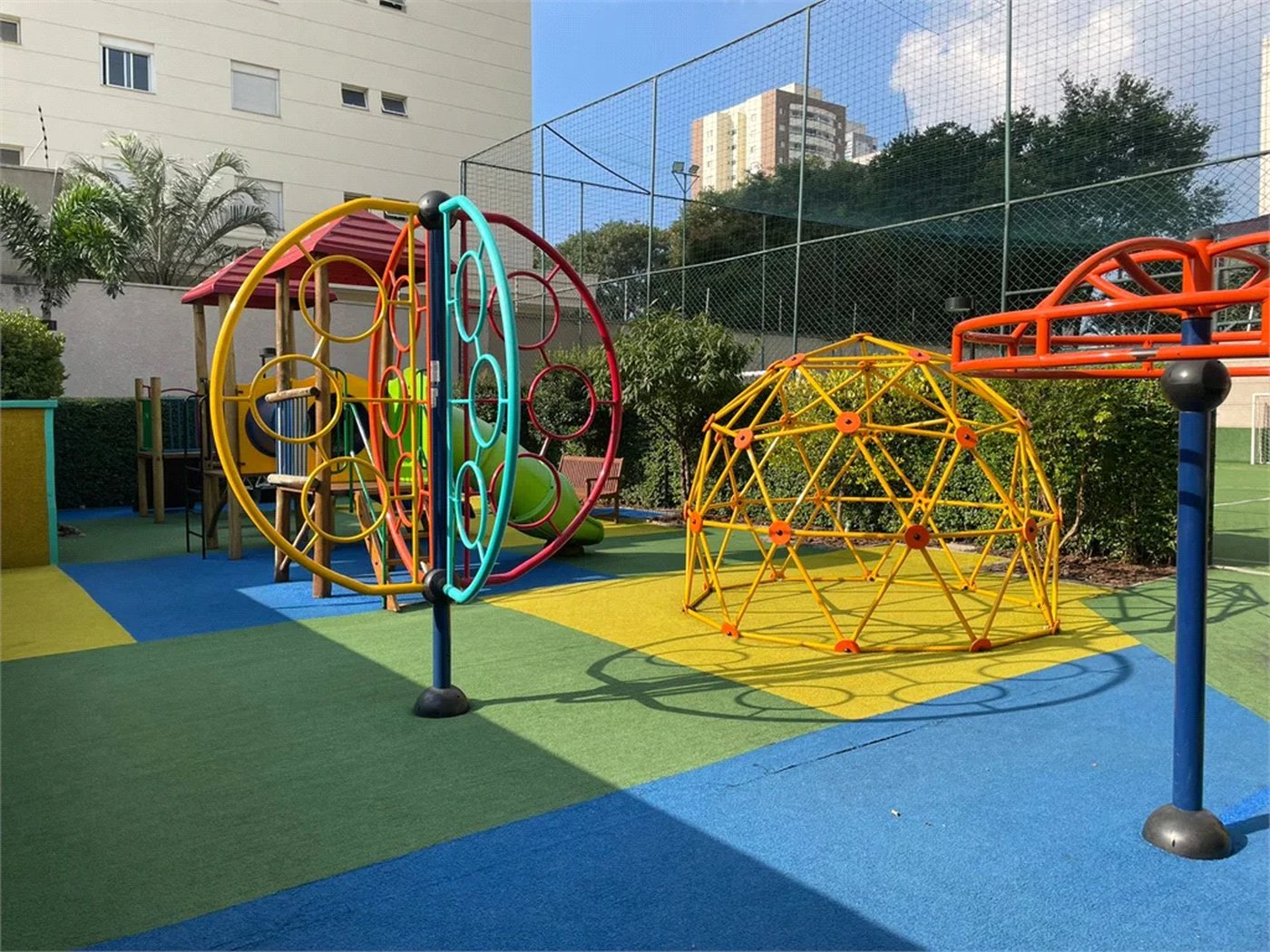 Apartamento à venda com 3 suítes em Vila Romana, São Paulo, SP
