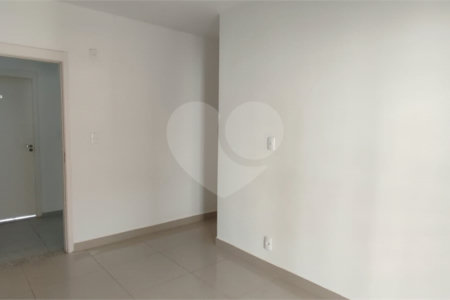 Apartamento com 2 dormitórios