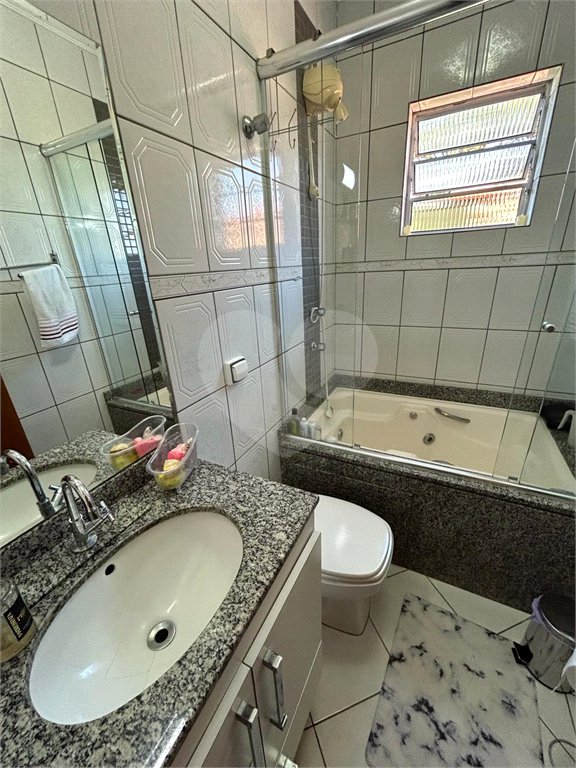 Sobrado à venda com 3 quartos, sendo 1 suíte, em Vila Nova Cachoeirinha, São Paulo, SP