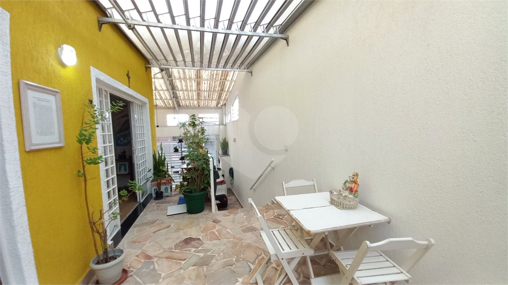 Sobrado à venda com 3 quartos, sendo 1 suíte, em Vila Gomes, São Paulo, SP