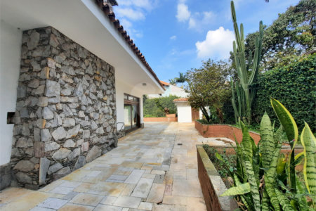 Casa Térrea à venda com 3 suítes em Interlagos, São Paulo, SP