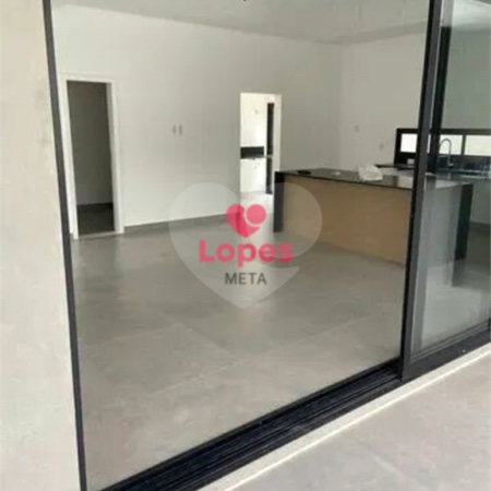 Casa à venda com 4 quartos, sendo 3 suítes, no condomínio Alphaville 2, São José dos Campos - SP