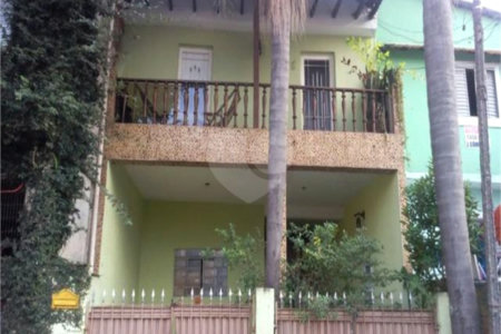 Sobrado à venda com 3 quartos em Jardim Rio Pequeno, São Paulo, SP