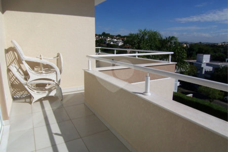 Casa à venda com 3 suítes no condomínio Residencial Recanto dos Paturis, Vinhedo - SP