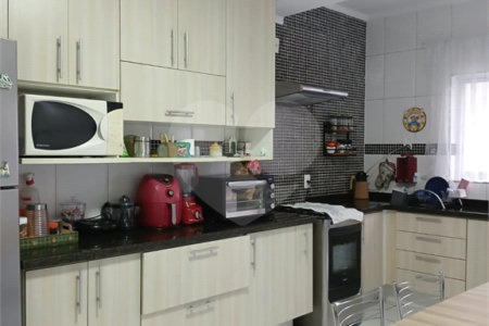 Sobrado à venda com 3 quartos, sendo 1 suíte, em Jardim Humaitá, São Paulo, SP