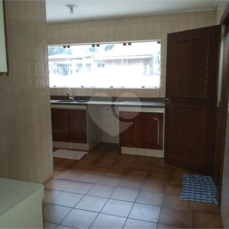 Sobrado à venda com 3 quartos, sendo 1 suíte,  em Jardim Pinheiros, São Paulo, SP
