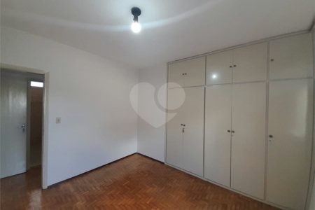 Casa Disponível para Venda ou Locação na Vila Nery – Ideal para Residência ou Comércio
