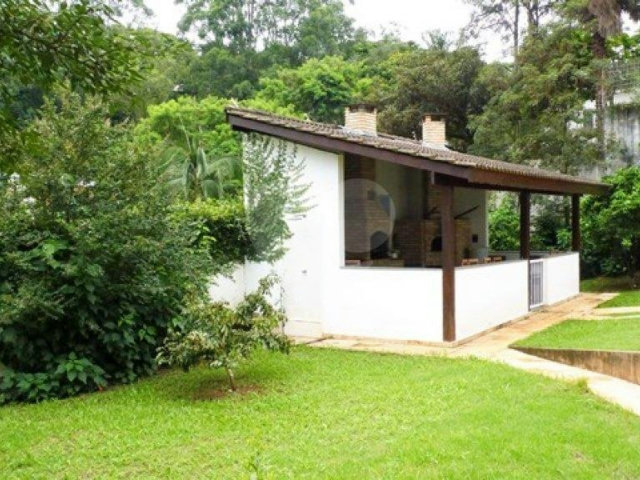 Sobrado à venda com 4 quartos, sendo 3 suítes,  em Tremembé, São Paulo, SP