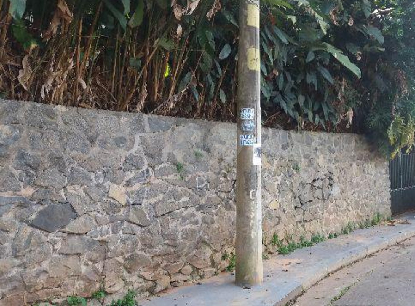 Casa à venda com 4 quartos em Horto, São Paulo, SP